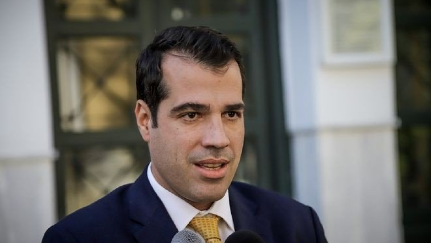 «Αναπνευστήρες έχουμε, γιατρούς δεν έχουμε»: Μεγαλοπρεπές «άδειασμα» του Πλεύρη