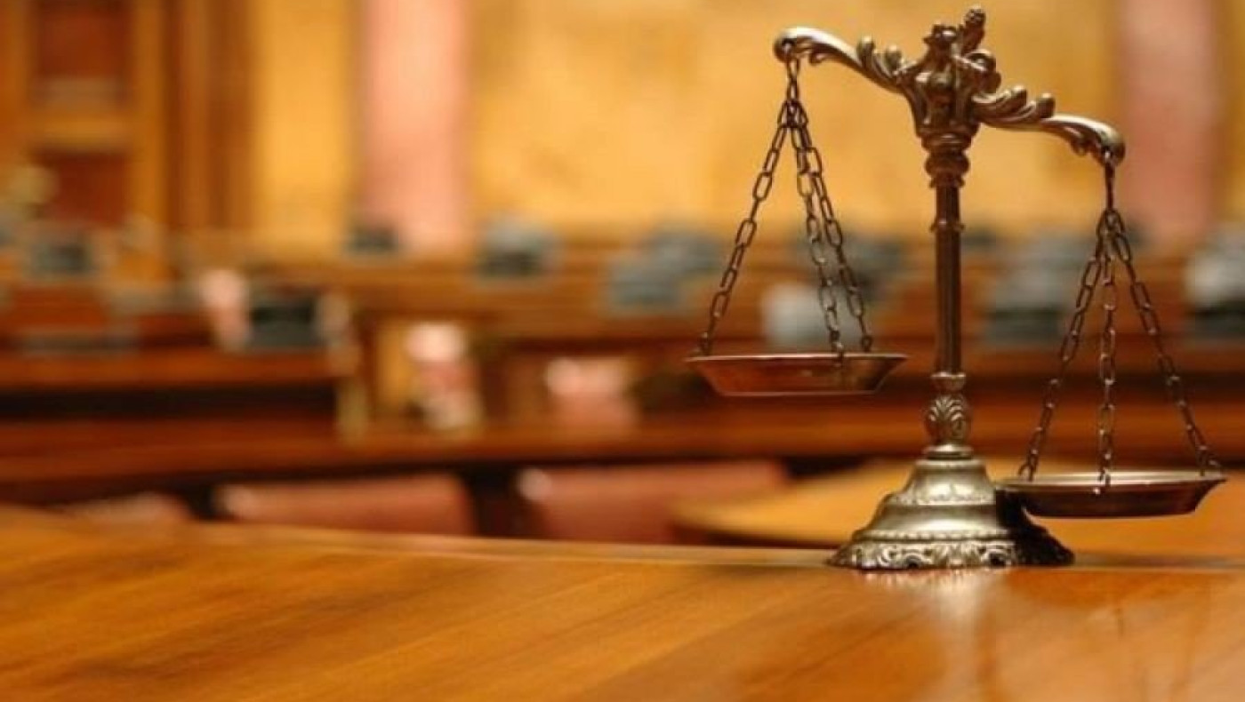 ΣΚΑΝΔΑΛΟ: Υπουργική απόφαση απαγορεύει στους ανεμβολίαστους δικηγόρους την συμμετοχή σε εκλογές