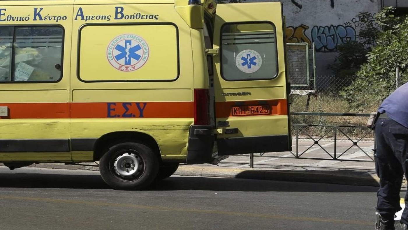 Θεσσαλονίκη: Αυτοκίνητο «καρφώθηκε» σε λεωφορείο-Τραυματίστηκε 21χρονη