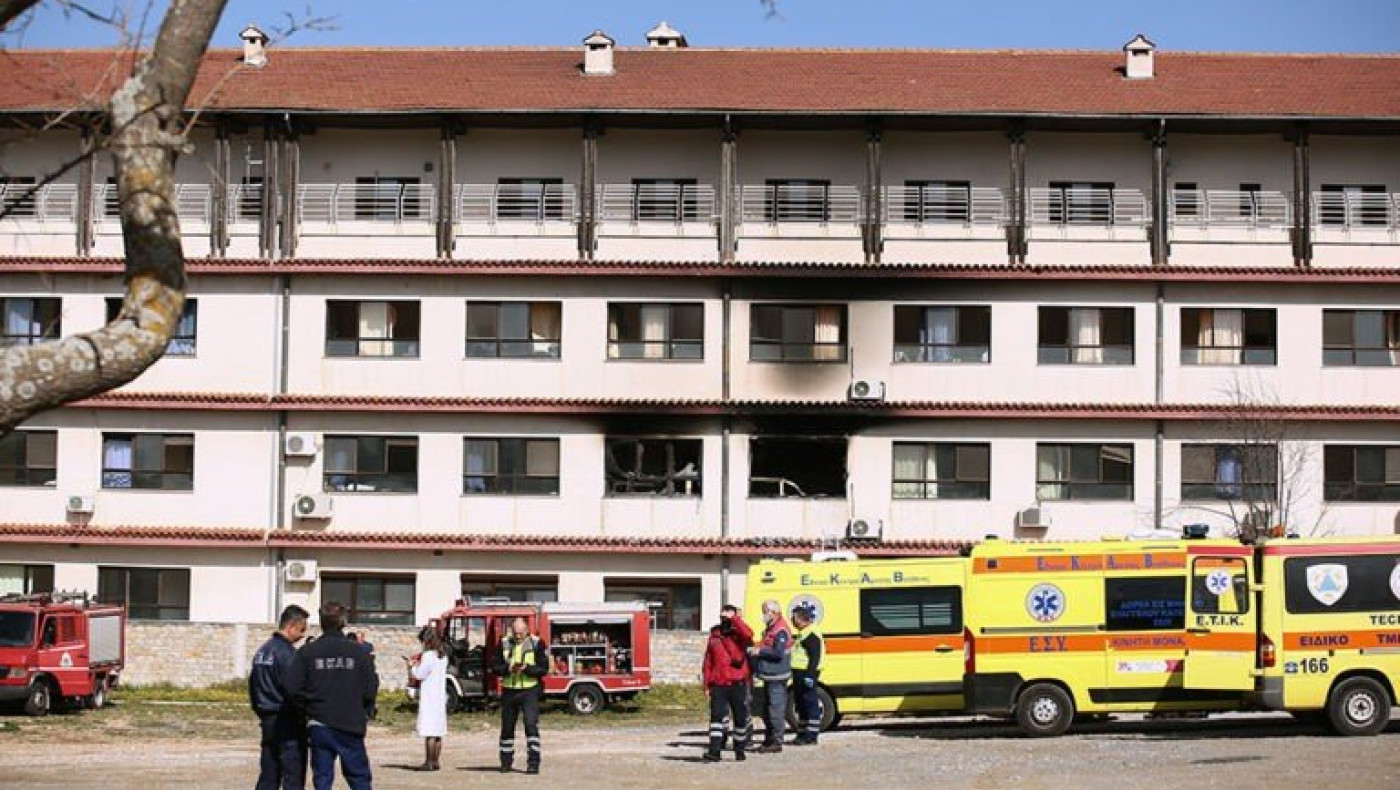 Διευθυντής Πνευμονολογικής στο «Παπανικολάου»: Οι πυροσβέστες βρήκαν κομμάτι από τον αντίχειρα ασθενούς