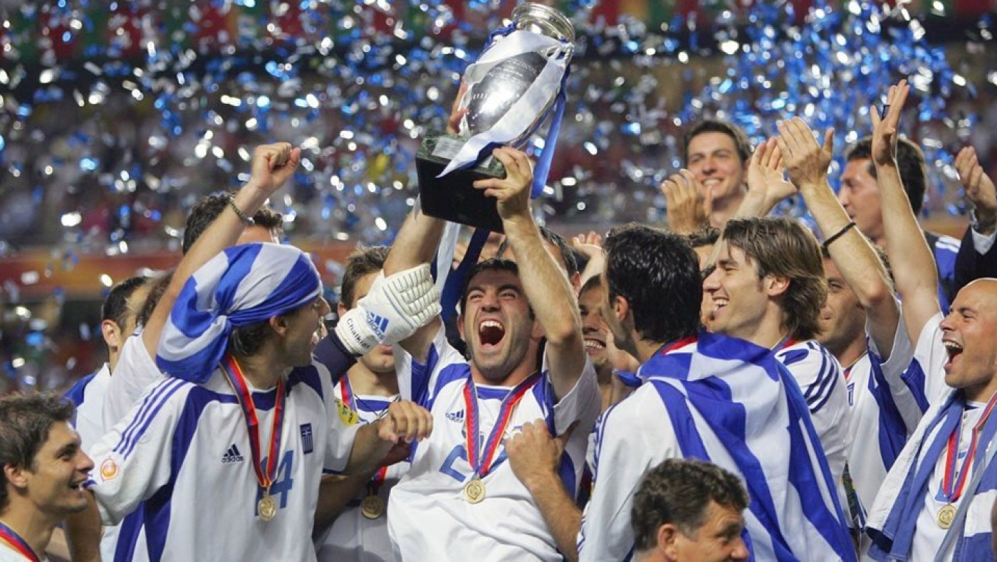 Legends 2004: Φιλικό με αντίπαλο ομάδα αστεριών εν μέσω Euro