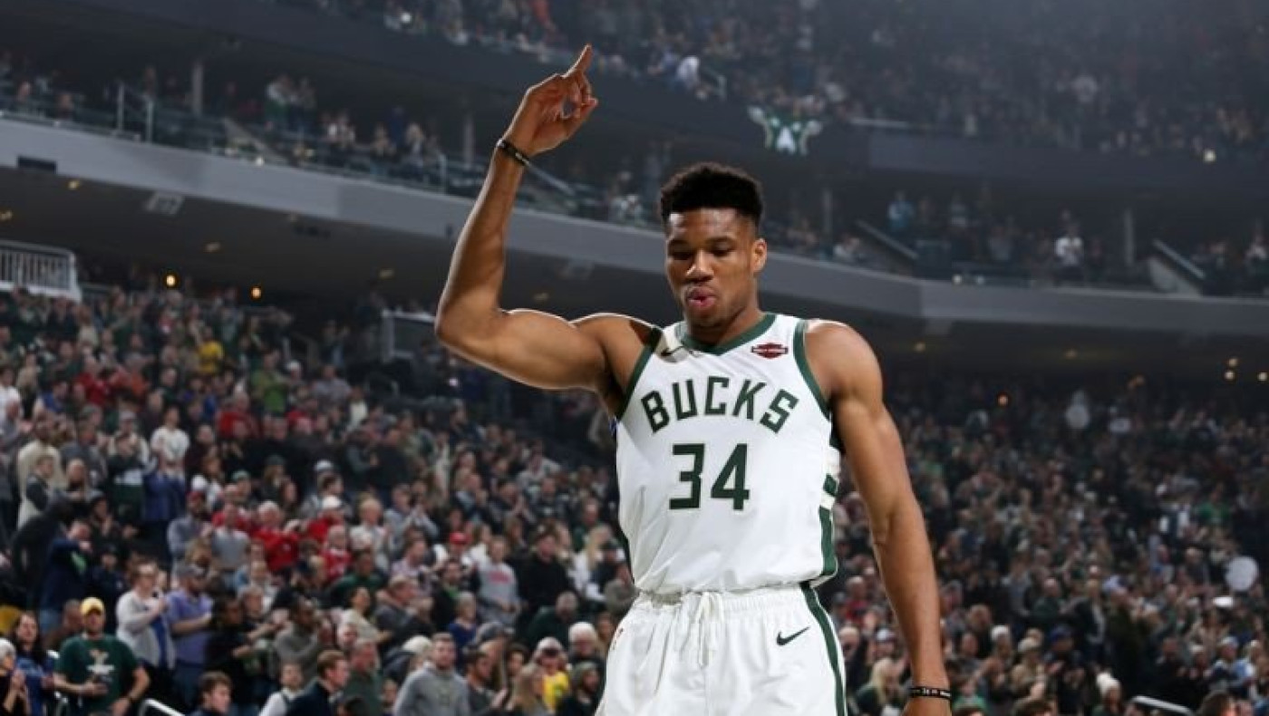 Αποτελέσματα NBA: Σαρωτικοί οι Μπακς, νίκες για Λέικερς, Σελτικ και Σανς