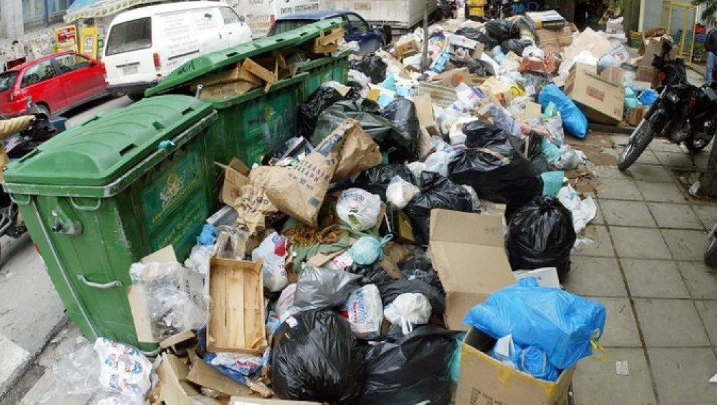 Θεσσαλονίκη: Επέστρεψαν τα απορριμματοφόρα μετά την αναστολή των κινητοποιήσεων