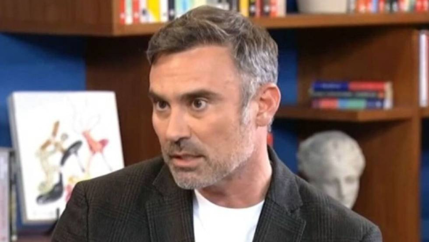Καπουτζίδης: «Θέλω ο σύντροφός μου να κάνει παρέα με τους φίλους μου»
