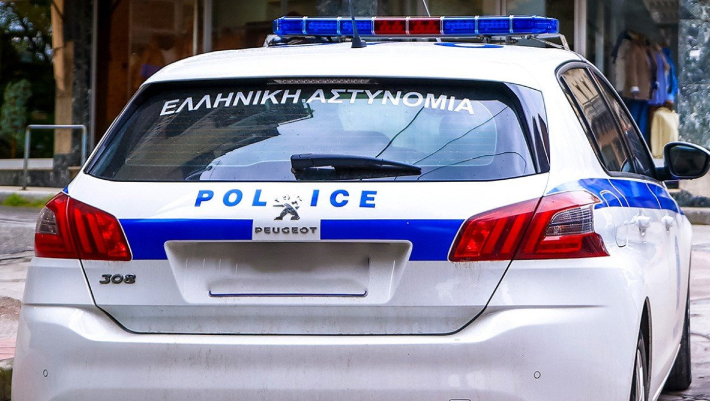 Σαντορίνη: Σύλληψη 41χρονου που παρακολουθούσε γυναίκα και αυνανιζόταν