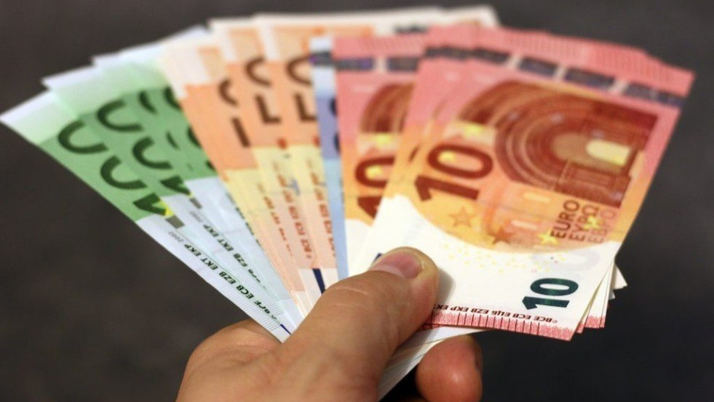 Επίδομα voucher 300 ευρώ σε μαθητές