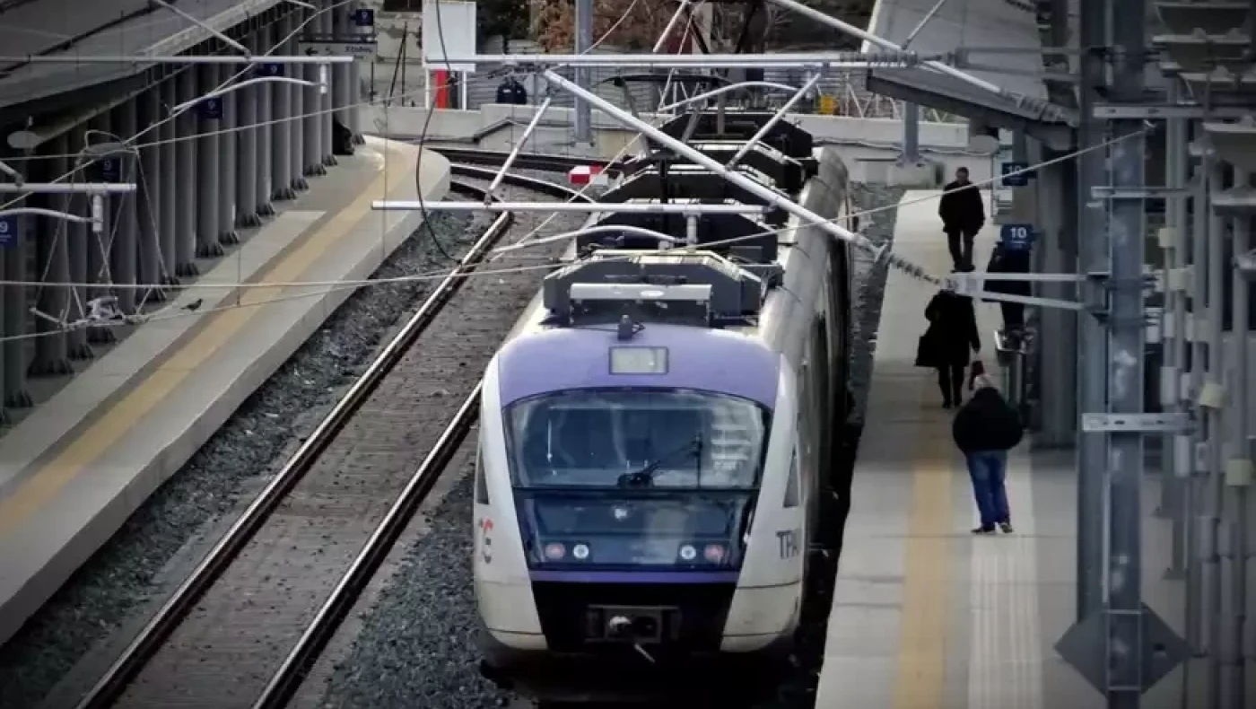 Αποκαλυπτικός διάλογος μηχανοδηγών: «Τι κάνεις; Εγώ ξεκίνησα, σταμάτα»