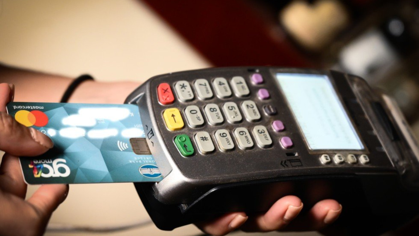 Νέα παράταση για τα POS: Ποιοι επαγγελματίες «γλιτώνουν» το πρόστιμο