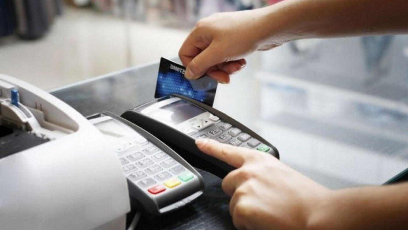POS παντού! Σφίγγει ο κλοιός για τους ελεύθερους επαγγελματίες