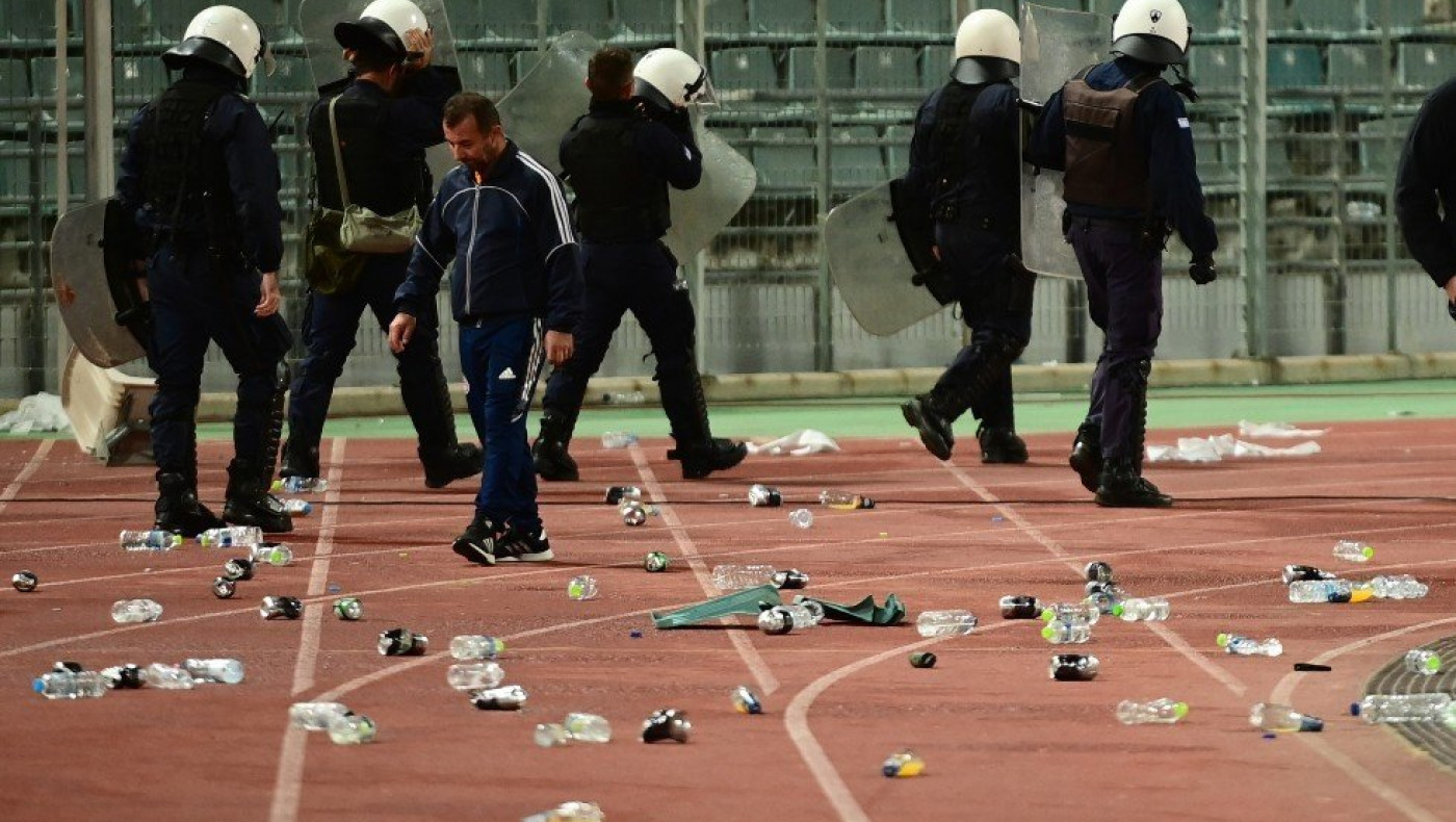 Η βία, η απουσία βούλησης και τα όμορφα τα λόγια τα μεγάλα