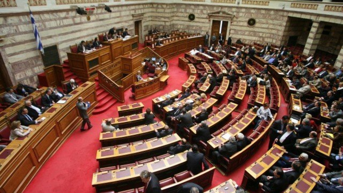 Απίστευτο: Κοντραρίστηκαν στα... αρχαία ελληνικά στη Βουλή!
