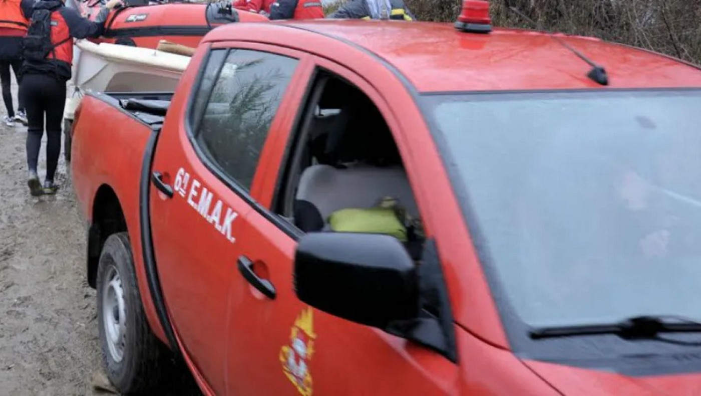 Αυτοκίνητο παρασύρθηκε από χείμαρρο στην Ηλεία - Δύο αγνοούμενοι