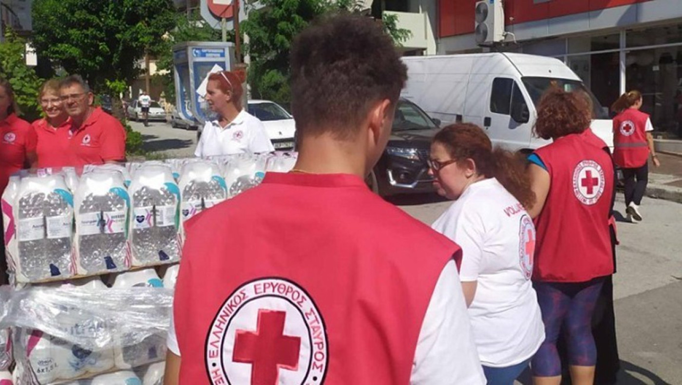 Αττική: Πώς έζησαν τις καταστροφικές πυρκαγιές οι διασώστες του Ερυθρού Σταυρού