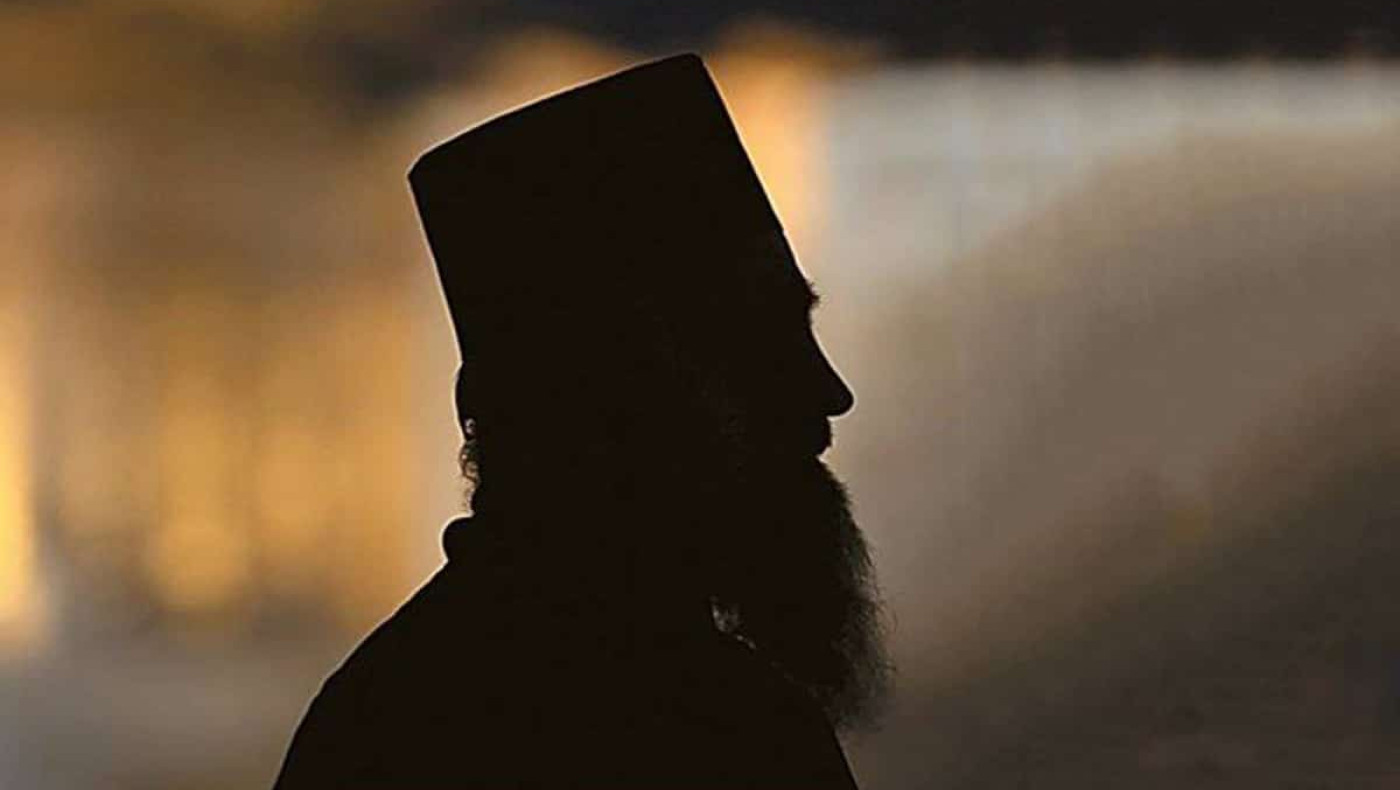 Ηλεία: Ιερέας και πατέρας πέντε παιδιών ξυλοκόπησε την ερωμένη του