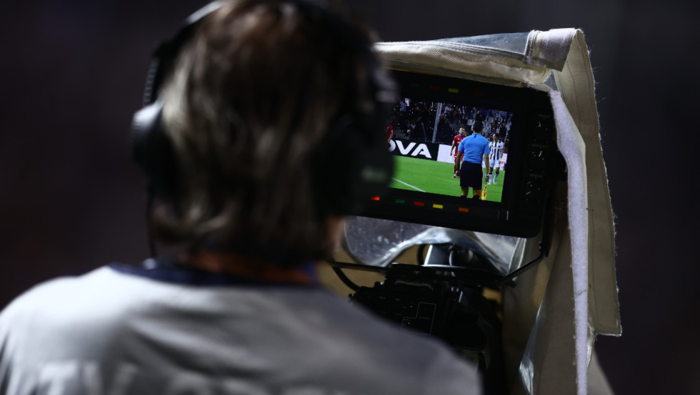 Super League: Δεν υπάρχει φως στο τούνελ για την κεντρική διαχείριση των τηλεοπτικών