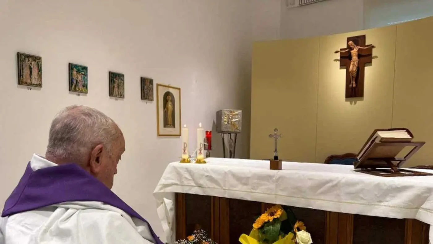 Πάπας Φραγκίσκος: H πρώτη φωτογραφία του Ποντίφικα μετά την εισαγωγή του στο νοσοκομείο