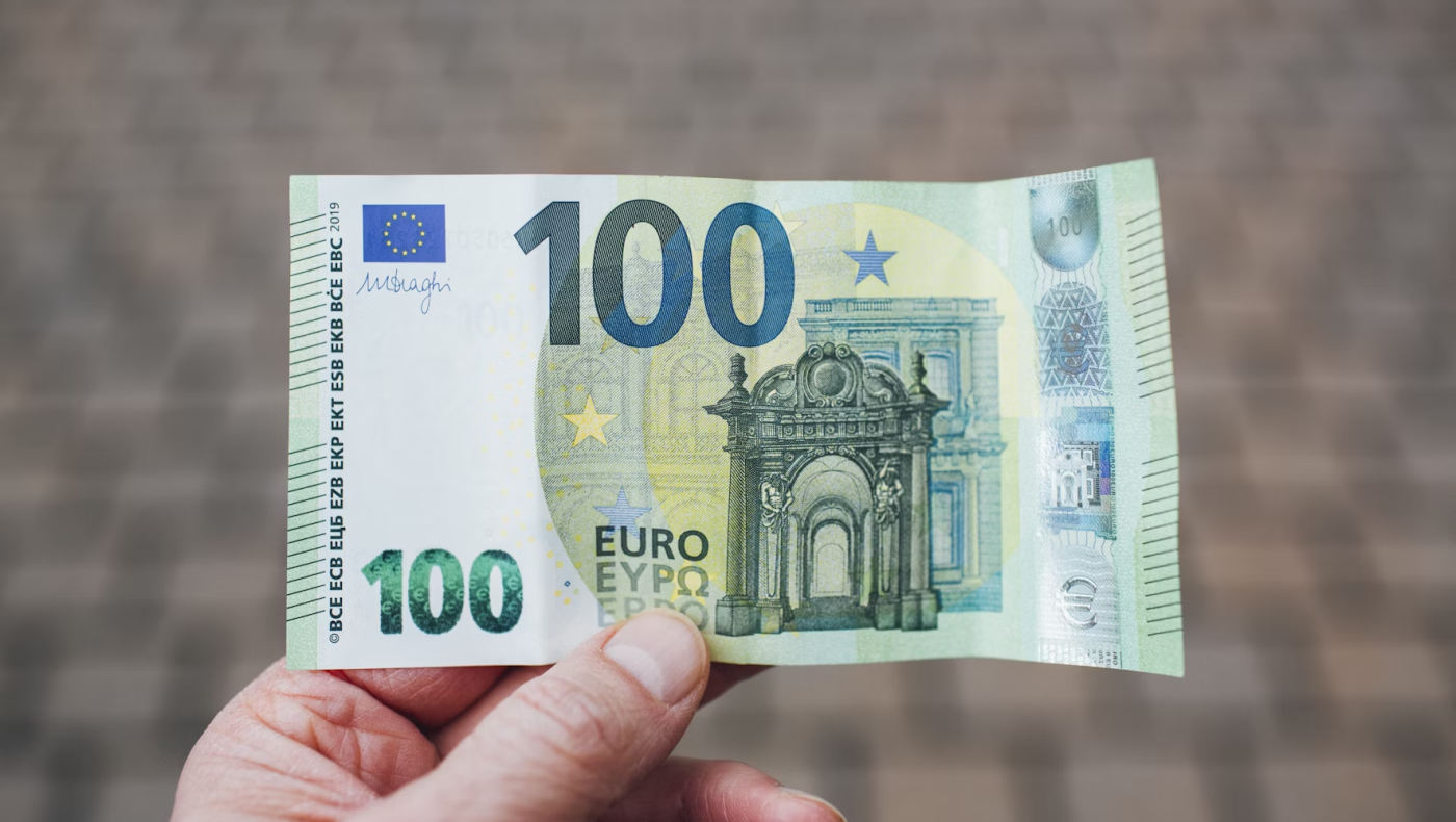 Κατώτατος μισθός: Πάνω από 1,6 εκατ. οι ωφελούμενοι - Στόχος τα 950 ευρώ