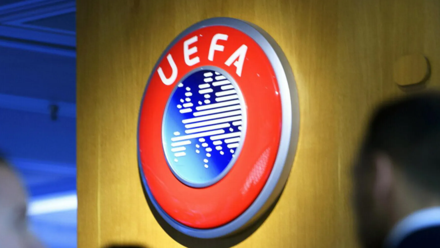 UEFA: Πώς απαντά για τη φάση του πέναλτι με Χάντσκο και Έζε