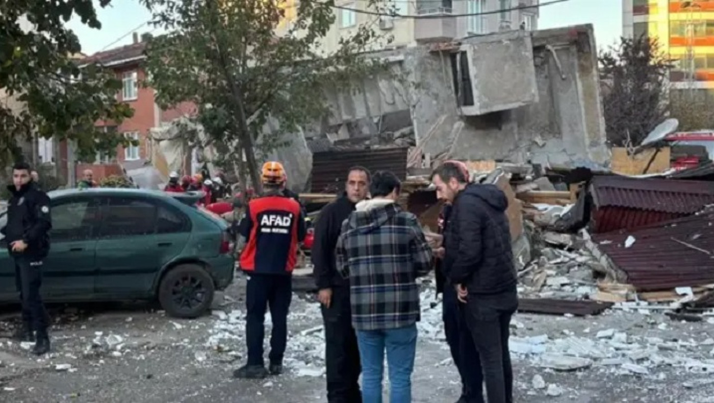 Τουρκία: Νεκρός 12χρονος 5μελούς εγκλωβισμένης οικογένειας μετά από κατάρρευση 7όροφου κτηρίου