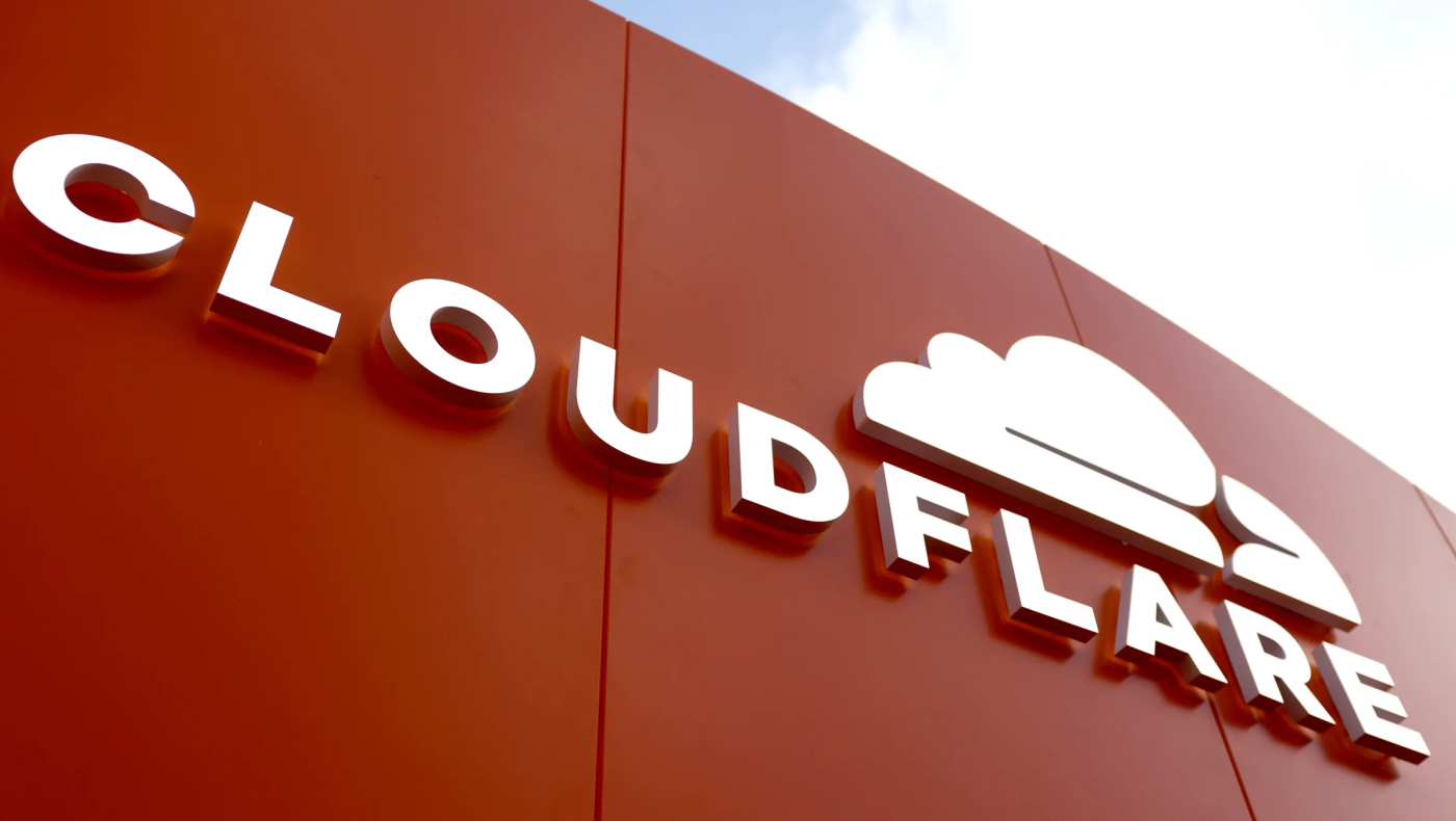 Διαδικτυακό «κοκομπλόκο» μετά το black out της Cloudfare: «Έπεσαν» ChatGPT και Χ