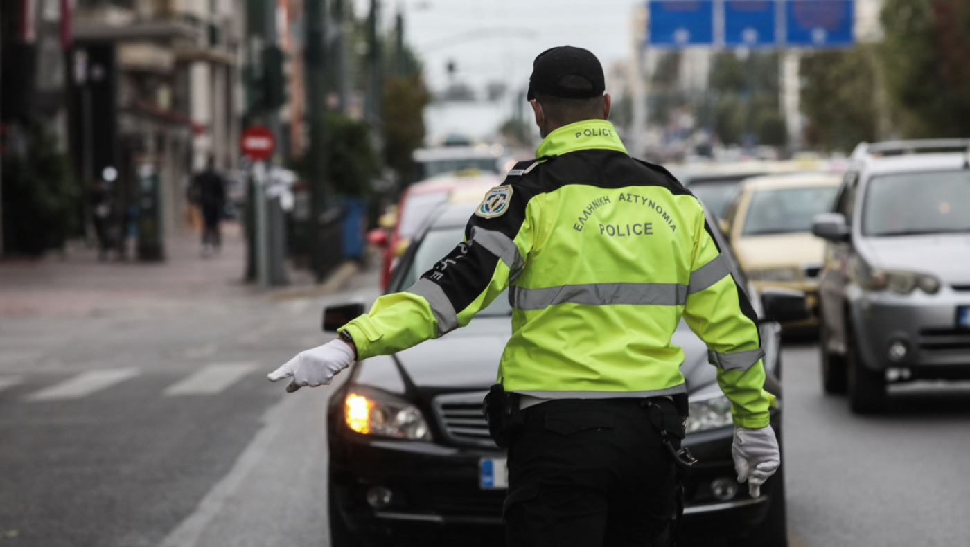Θεσσαλονίκη: Αστυνομικοί... τα «έπαιρναν» για να μην κόψουν κλήσεις