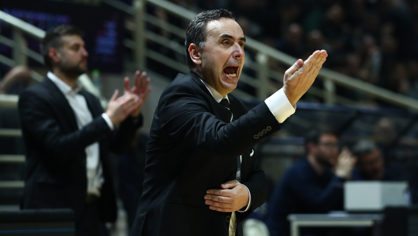 Ο Μπούτσκος υποκλίθηκε στους παίκτες του και στον κόσμο του ΠΑΟΚ