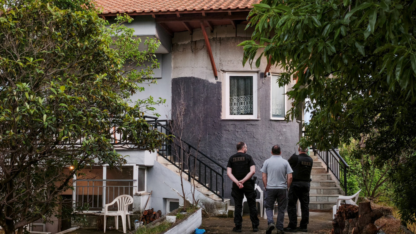 Θεσσαλονίκη-Πατροκτονία στο Τριάδι: Πάνω από 14 χτυπήματα με κατσαβίδι δέχθηκε ο 64χρονος
