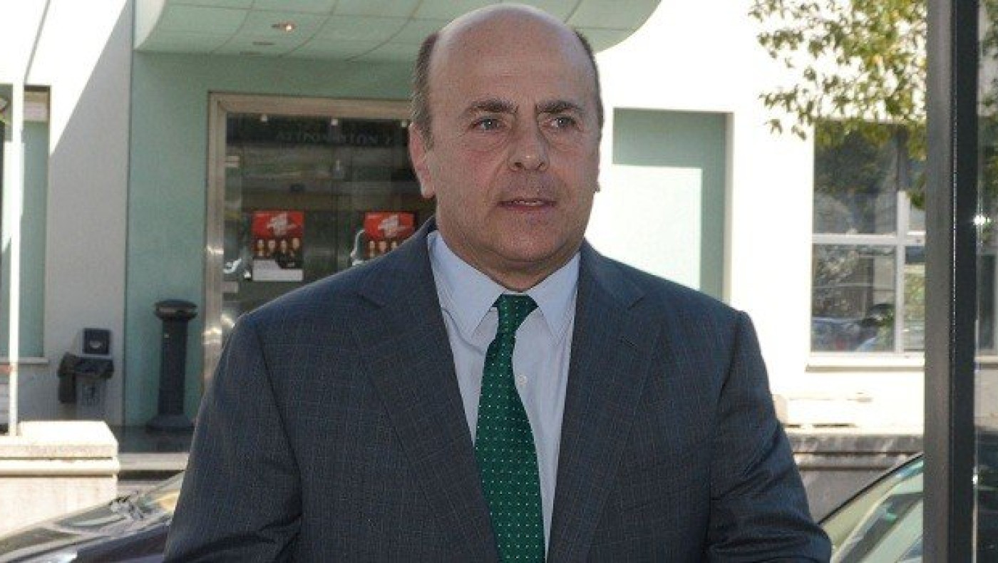 Αλαφούζος κατά Καραπαπά