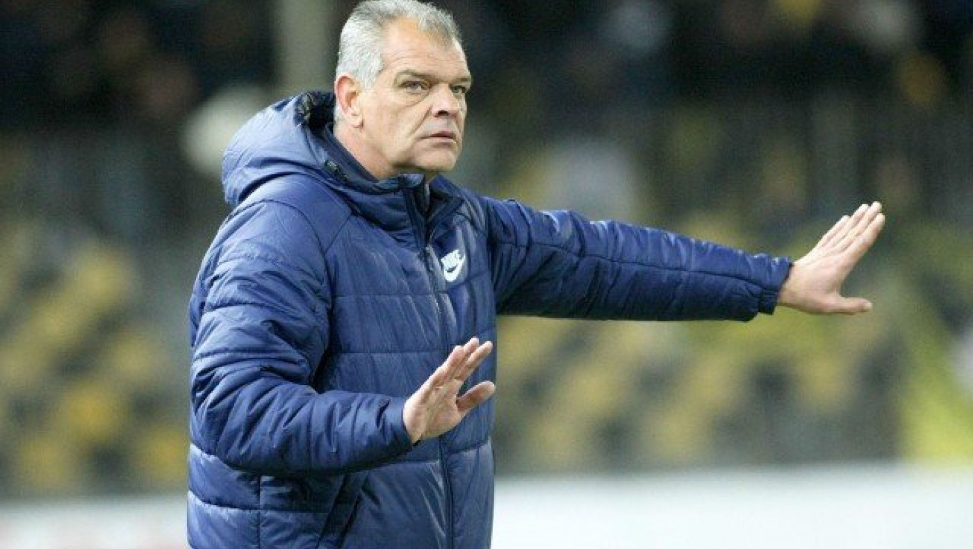 Σπανός: «Μην ακούτε τίποτα,      τελειώστε με νίκη»