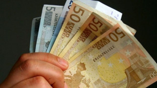 To επίδομα άδειας και το δώρο Χριστουγέννων που δικαιούνται οι εργαζόμενοι