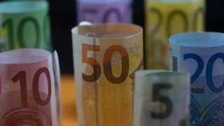Τα χαρτονομίσματα του ευρώ μολύνονται πιο εύκολα από τα κέρματα
