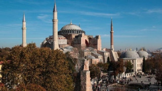 Κωνσταντινούπολη: Οι Τούρκοι προετοιμάζουν την Αγία Σοφία για τον πιθανό σεισμό