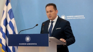 Πέτσας: Η κυβέρνηση παρακολουθεί τις εξελίξεις με ψυχραιμία και ετοιμότητα