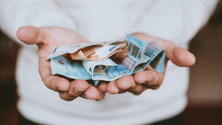 Επίδομα 534 ευρώ: Για ποιους δικαιούχους μπορεί να αποδειχθεί «παγίδα»