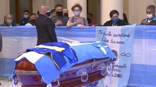 «Βγήκαν οι Αργεντίνοι στο δρόμο και αντί να κλαίνε, τραγουδούσαν, σαν να είχε παιχτεί το μεγαλύτερο ματς στην ιστορία»