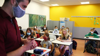 Τροπολογία Υπoυργείου Παιδείας: Οι αναπληρωτές εκπαιδευτικοί δεν θα προσλαμβάνονται χωρίς πιστοποιητικό εμβολιασμού