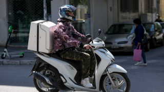 Ντελιβεράδες Θεσσαλονίκης: «Εργοδότες θέτουν σε κίνδυνο τις ζωές μας»