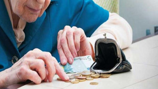 Ποιοι ανασφάλιστοι μπορούν να πάρουν σύνταξη 360 ευρώ