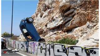 Σοκαριστικό τροχαίο στην Βουλιαγμένη βγαλμένο από... ταινία!