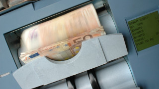Απίστευτο περιστατικό: Έκοψαν το επίδομα αναπηρίας σε έφηβο χωρίς χέρι!