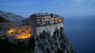 Άγιο Όρος: Ανησυχία των πατέρων για τον σεισμό