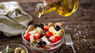 Μισή κουταλιά από αυτό το λάδι γλυτώνει από έμφραγμα και εγκεφαλικό