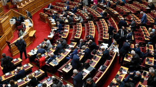 Δημοσκόπηση: Προβάδισμα 6,1% της ΝΔ επί του ΣΥΡΙΖΑ - Στο 14% το ΠΑΣΟΚ-ΚΙΝΑΛ