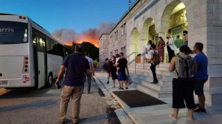 Στιγμές αγωνίας: Εκκένωση στο νοσοκομείο Παίδων Πεντέλης (vids)