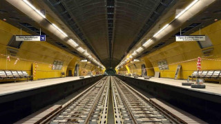 Η «Αττικό Μετρό» τρολάρει τους Πειραιώτες: Έβαψε το σταθμό... κατακίτρινο!