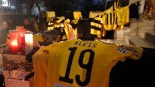 Θεσσαλονίκη: Μνημείο για τον Άλκη Καμπανό σε αυλή νηπιαγωγείου στη Χαριλάου