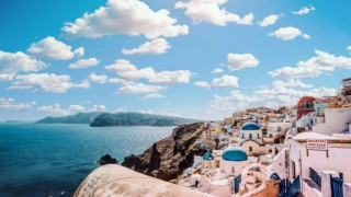 Οι τσιγκούνηδες τουρίστες και οι εκείνοι που ξοδεύουν περισσότερα στην Ελλάδα