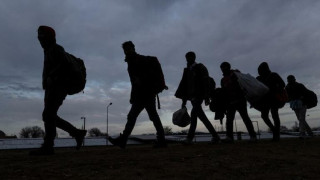 Έβρος: Διακινητές «σπρώχνουν» παράνομους μετανάστες στα σύνορα