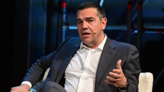 Από την ποδοσφαιροποίηση της πολιτικής στην πολιτικοποίηση του ποδοσφαίρου