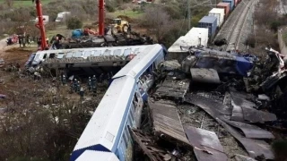 Δημοσκόπηση για Τέμπη και πρόωρες εκλογές: Το 75% βλέπει συγκάλυψη και προβάδισμα ΝΔ (vid)